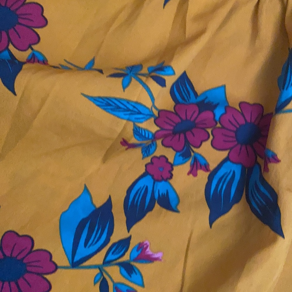 Summer blouse - Picture 2 of 3